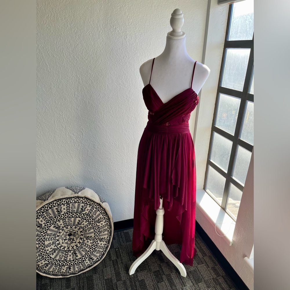 B.Smart hi low formal dress ￼